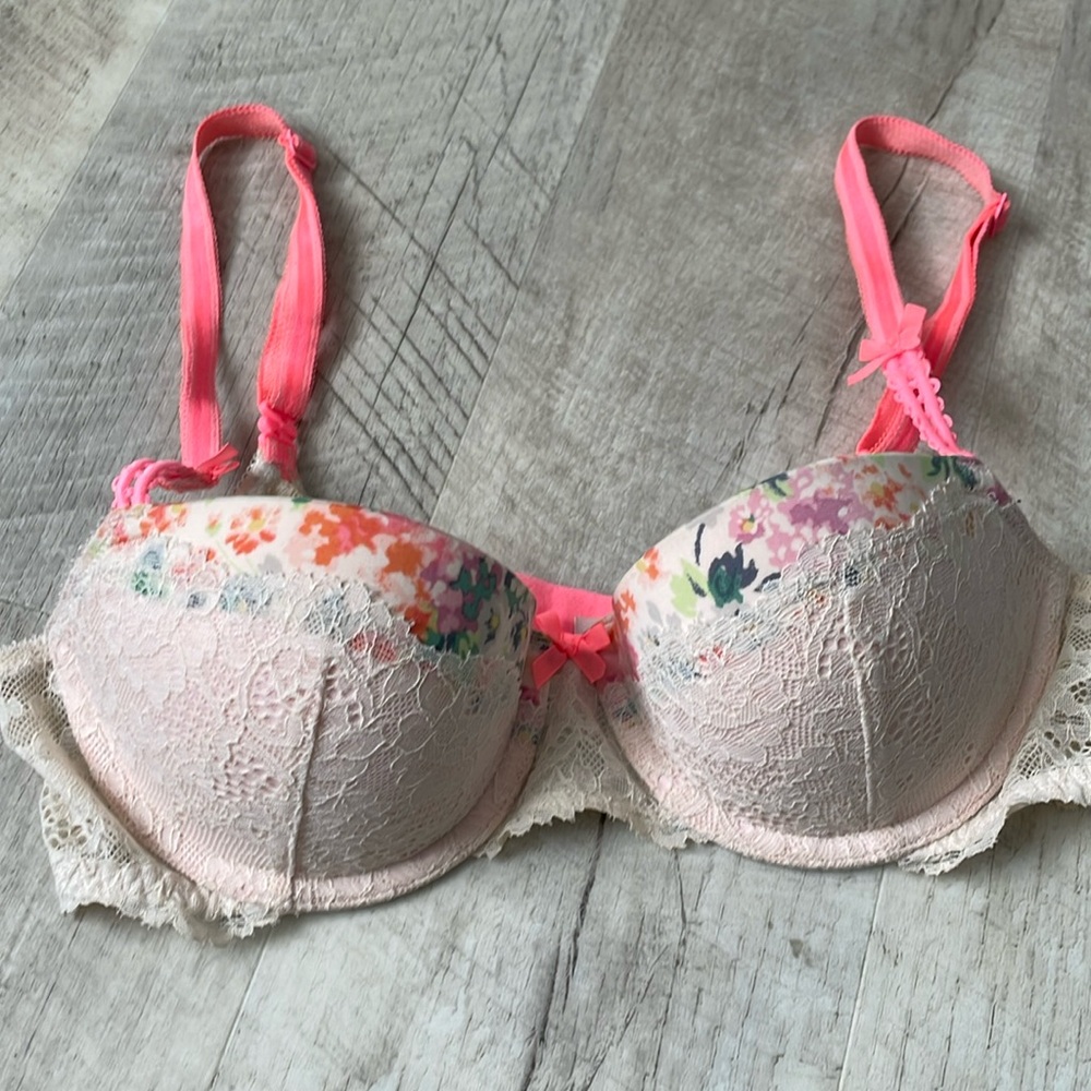 Victoria’s Secret Bra